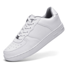 Fabricante de tênis mais recente esporte em couro respirável fez tênis planos brancos sapatos casuais pretos homens e mulheres